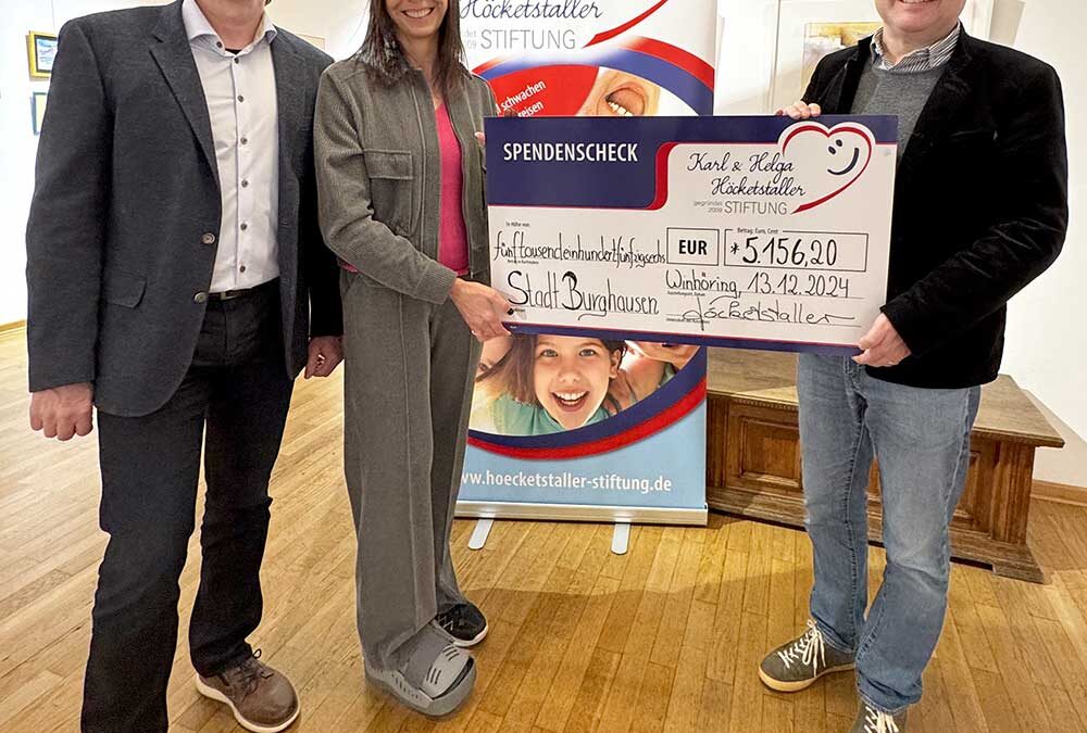 Spendenscheck Übergabe · Burghausen