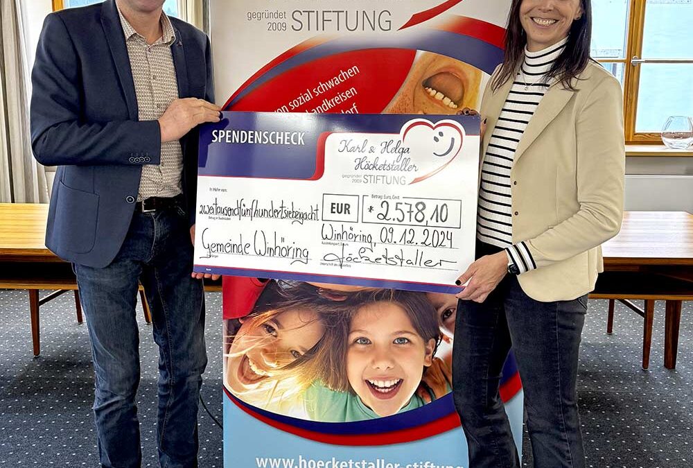 Spendenscheck Übergabe · Winhöring